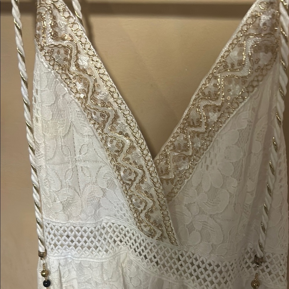 White and Gold Sleeveless Backless Sundress - Picture 5 of 14
